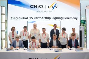 CHiQ refuerza su compromiso con el deporte a nivel mundial mediante su colaboración con la Copa del Mundo de Saltos de Esquí de la FIS